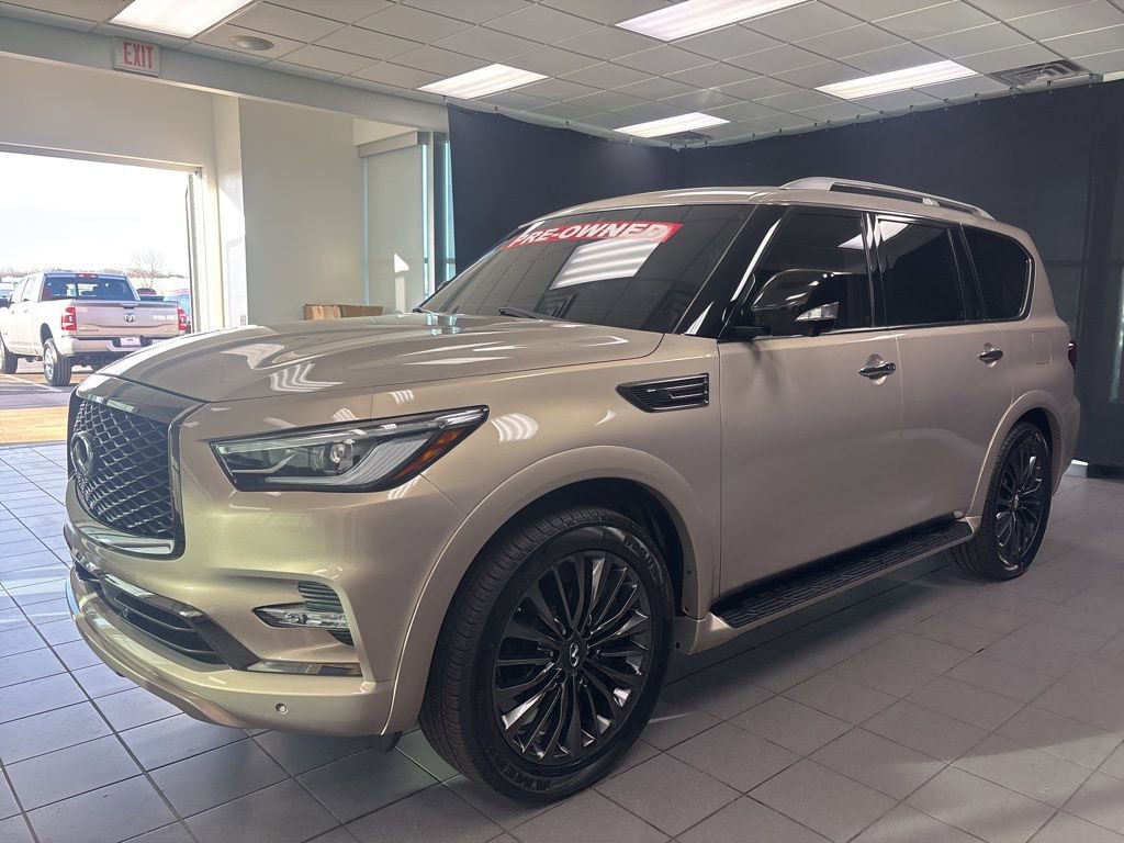 Used 2023 INFINITI QX80 Premium Select w/ All-Season Package image 8