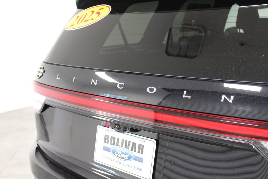Used 2025 Lincoln Aviator Reserve image 14