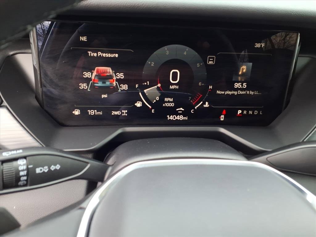 Used 2025 GMC Acadia Elevation image 33