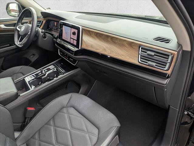 Used 2024 Volkswagen Atlas SE image 19