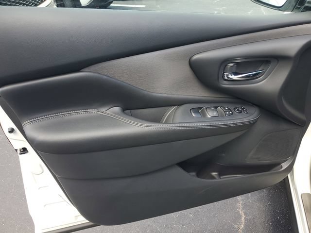 Certified 2024 Nissan Murano SV w/ SV Midnight Edition Package AWD/4WD image 14