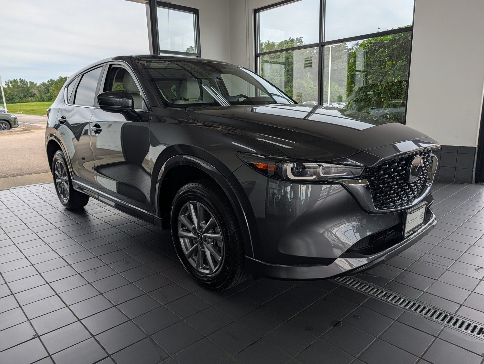 Certified 2025 MAZDA CX-5 AWD 2.5 S w/ Preferred Package image 1