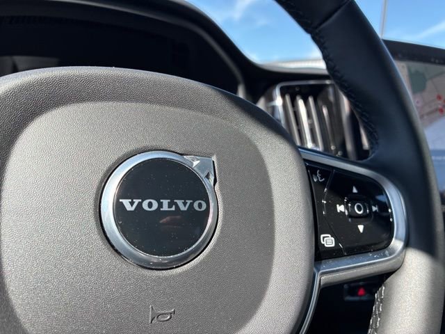 New 2026 Volvo XC60 B5 Plus w/ Protection Package Premier AWD/4WD image 28