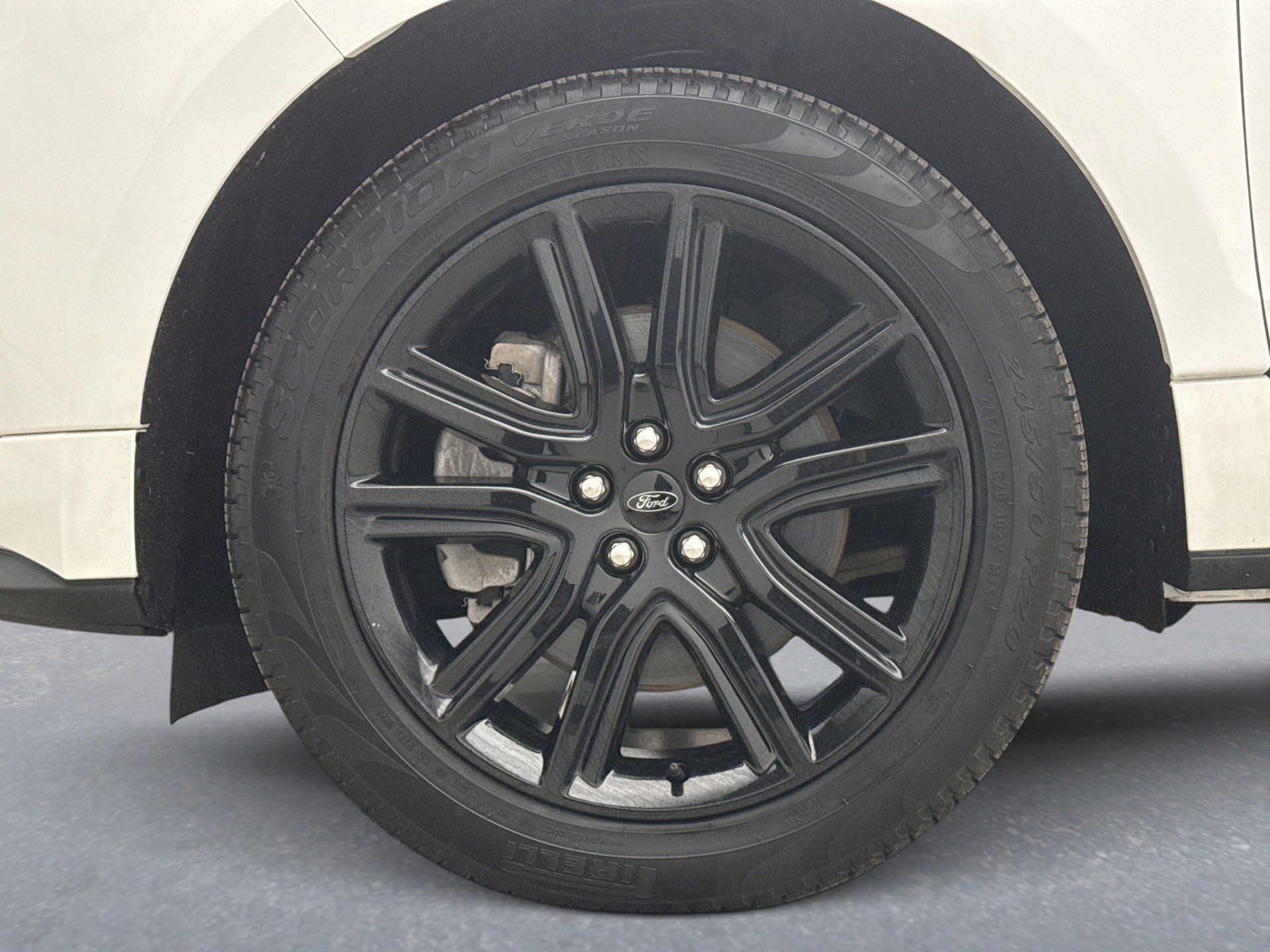 Used 2024 Ford Edge ST-Line image 24