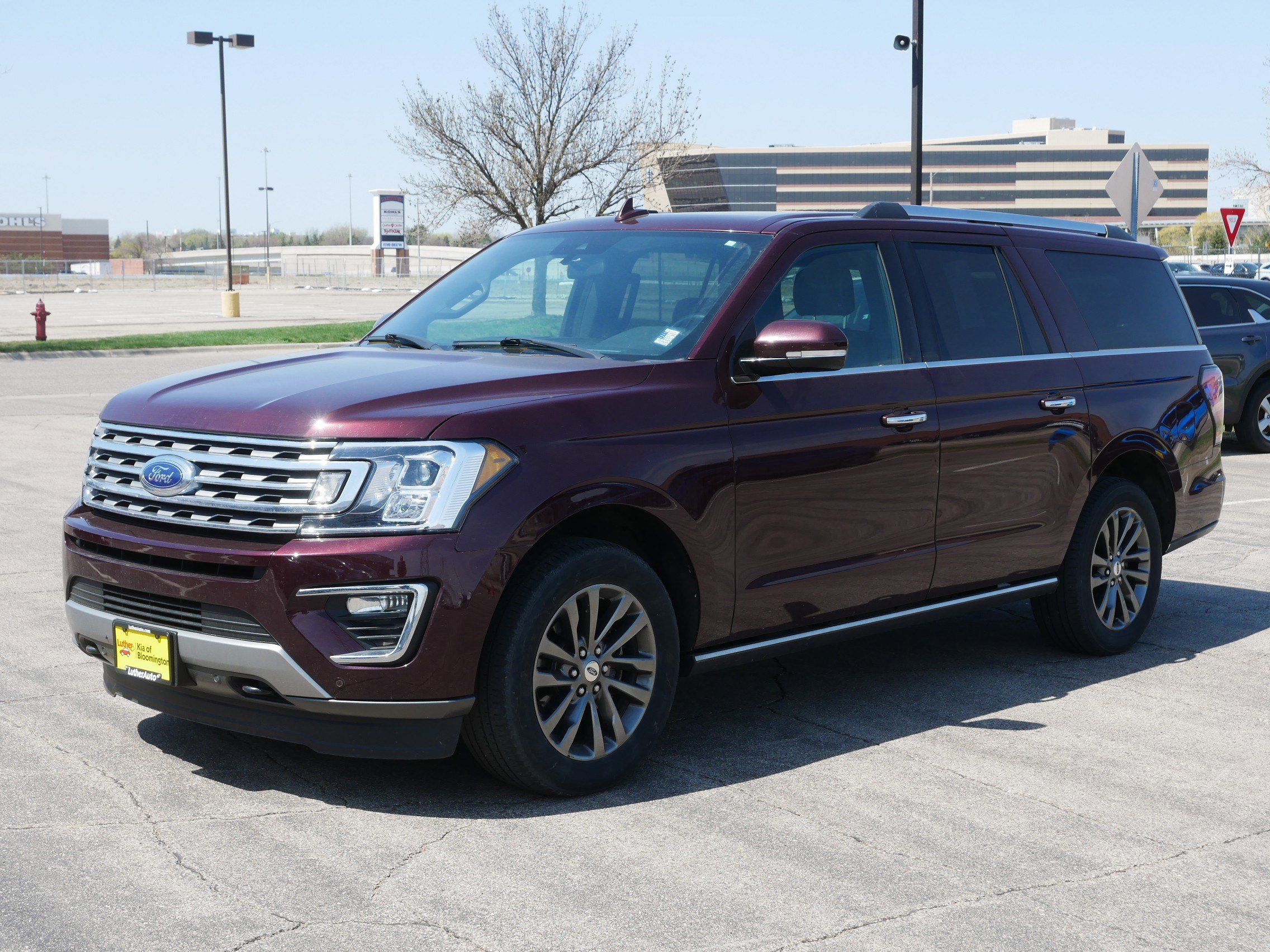 Used 2020 Ford Expedition Max Limited w/ Equipment Group 301A AWD/4WD image 2