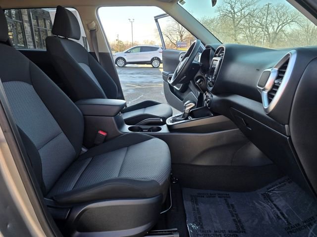 Used 2024 Kia Soul LX w/ Option Group 015 image 28