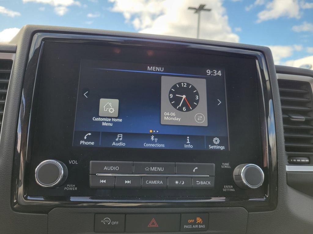 Used 2024 Nissan Frontier SV w/ Technology Package image 18