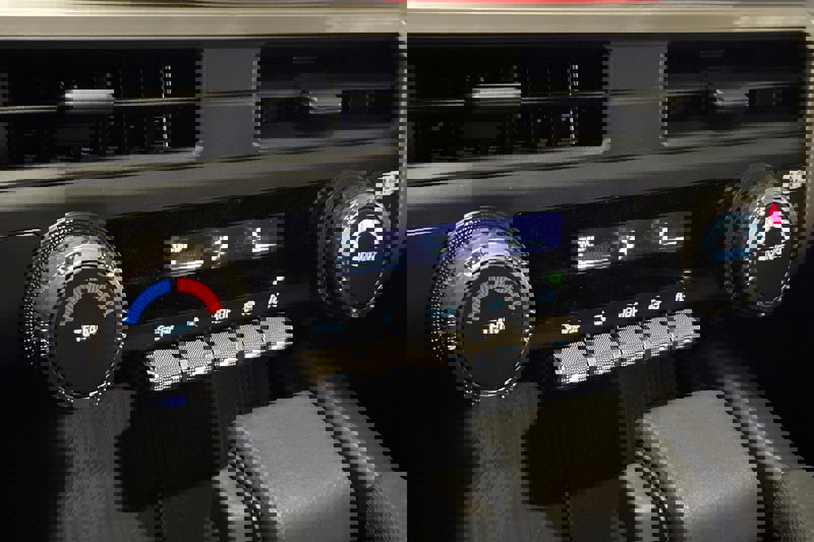 New 2025 Toyota Tacoma SR5 image 18