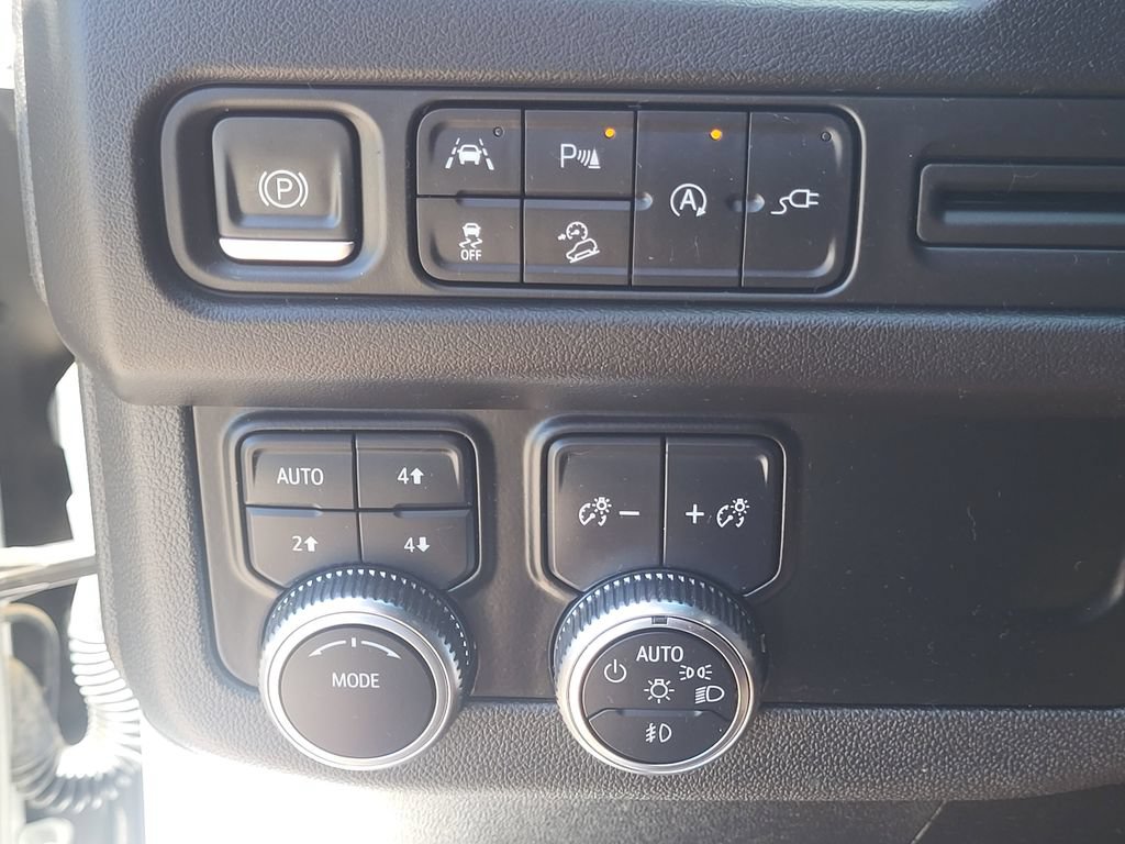 Used 2022 GMC Yukon XL AT4 AWD/4WD image 27