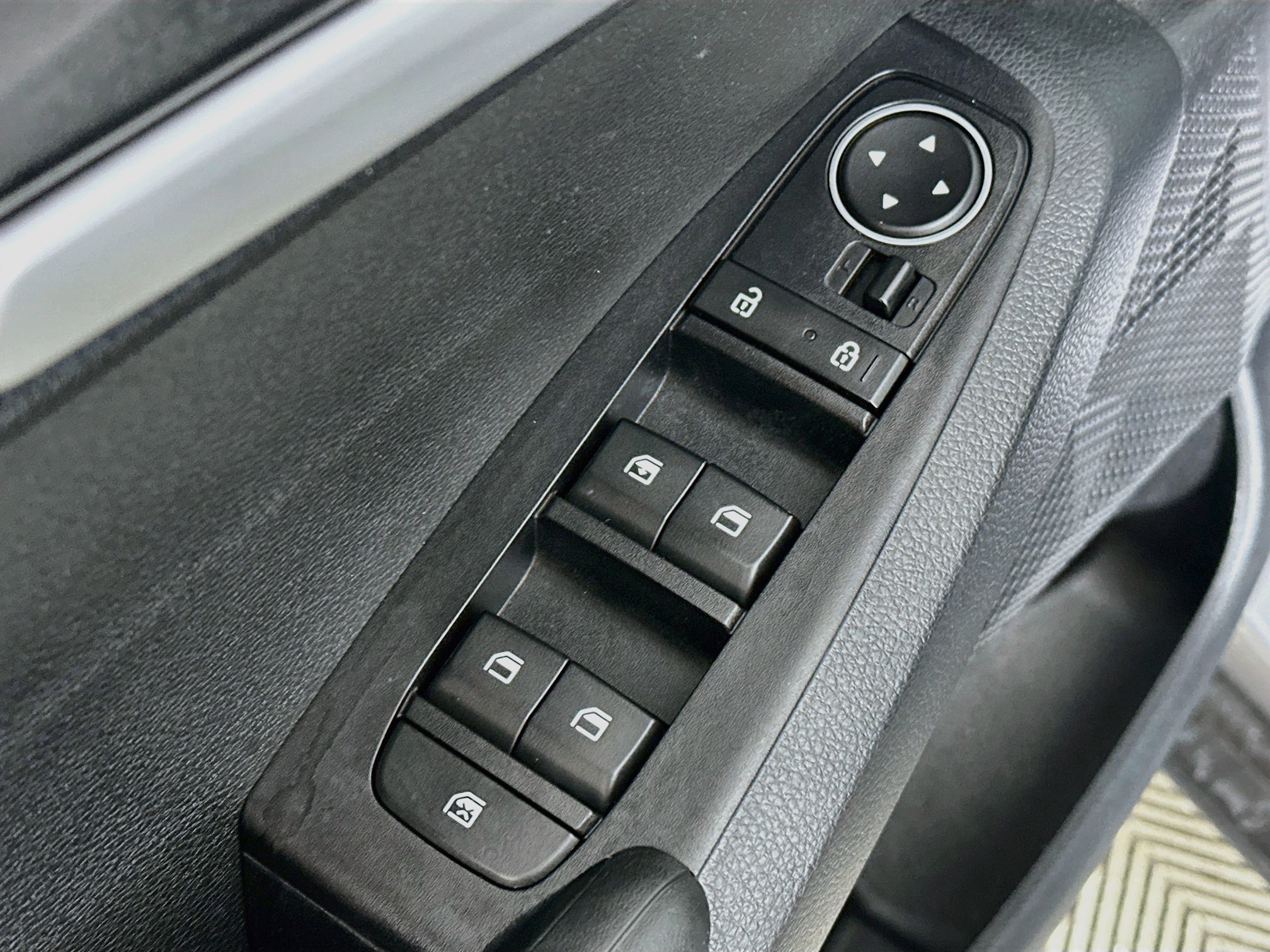 Used 2021 Kia Seltos LX AWD/4WD image 17