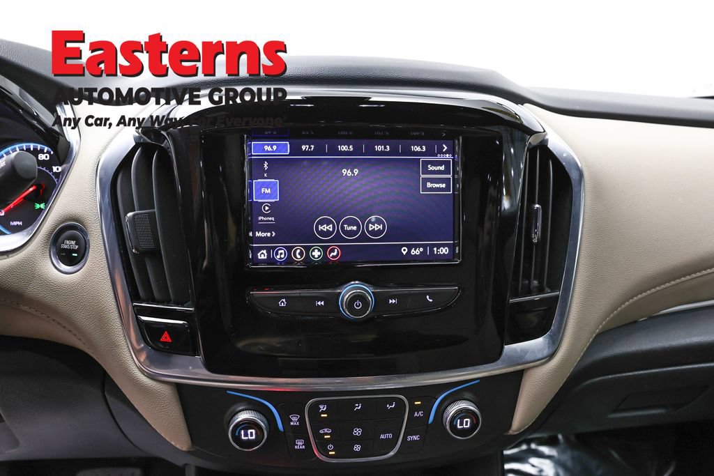 Used 2022 Chevrolet Traverse LS AWD/4WD image 11