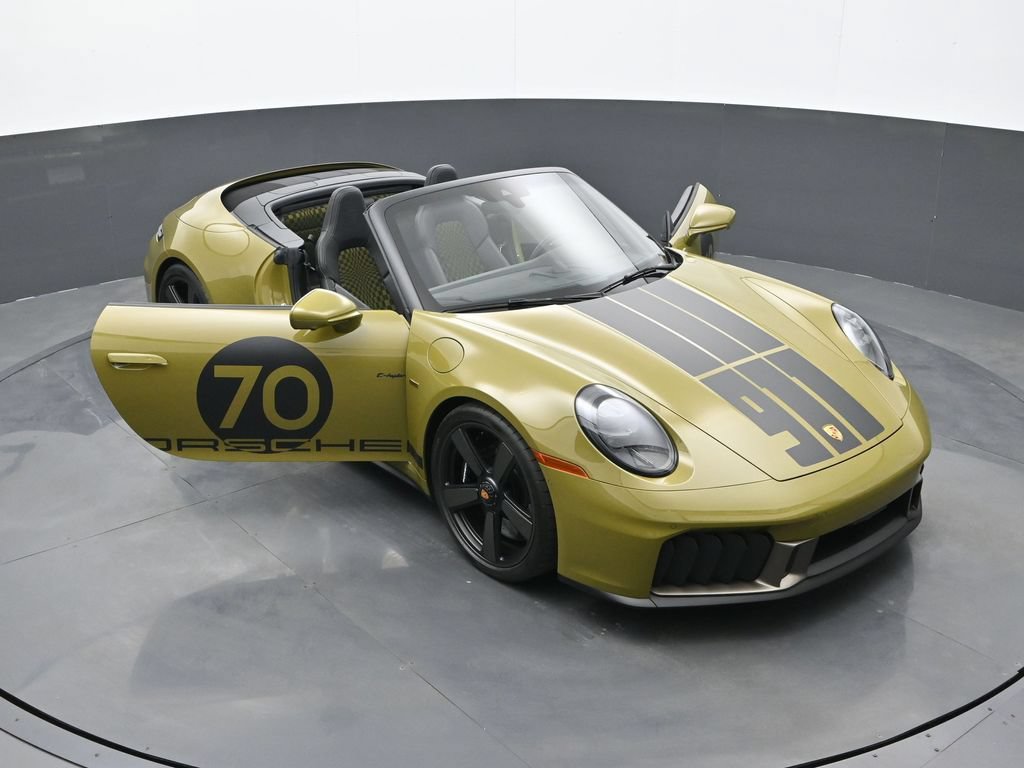 Certified 2026 Porsche 911 Carrera GTS RWD image 29