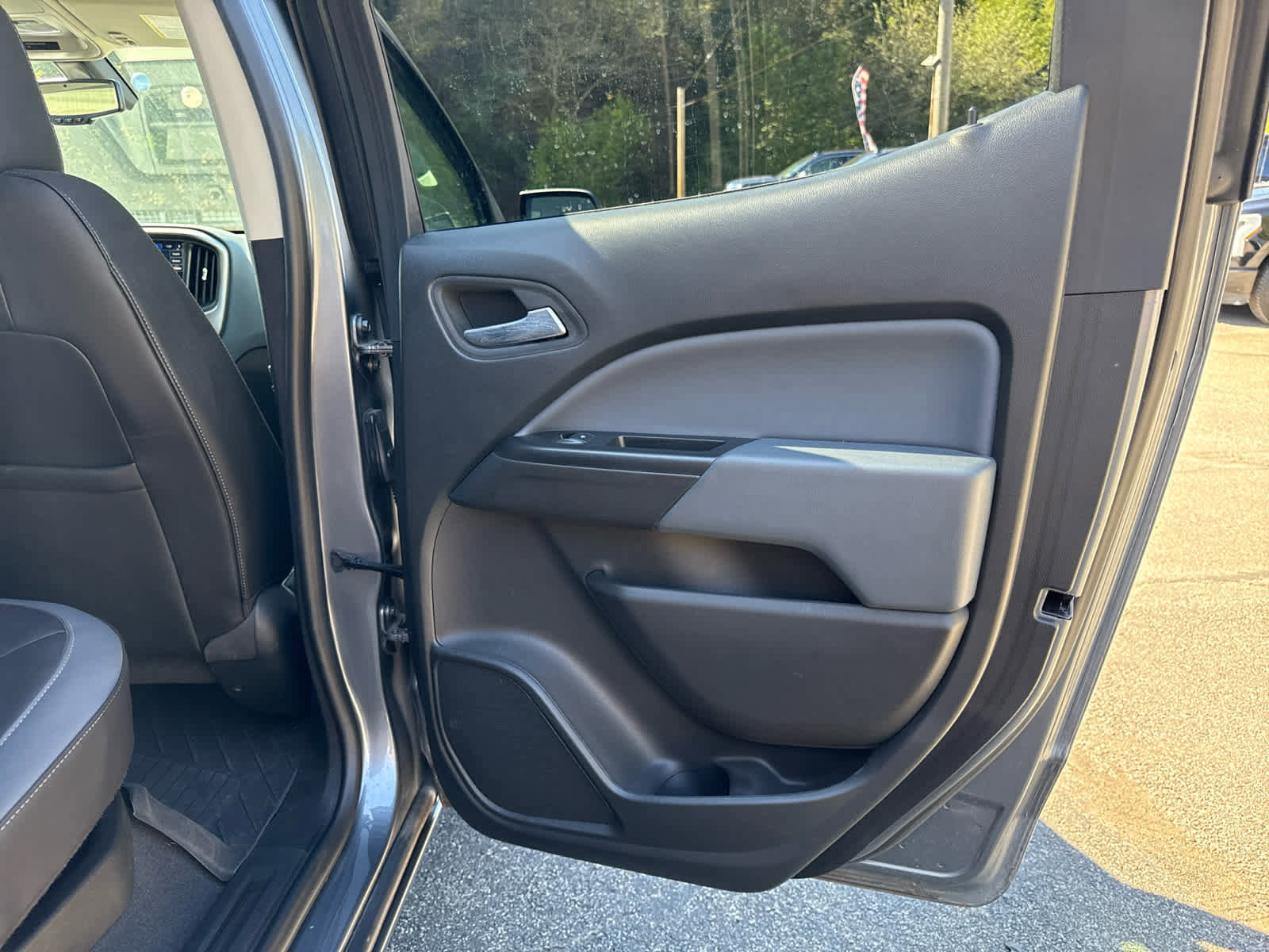 Used 2022 Chevrolet Colorado Z71 w/ LPO, Bed Guard Package image 25