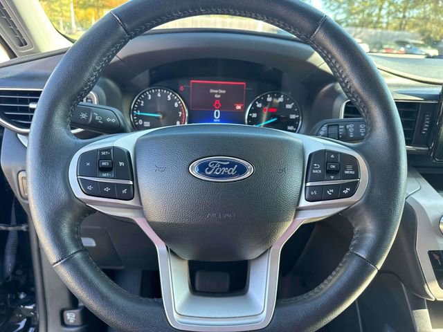 Used 2024 Ford Explorer XLT w/ Equipment Group 202A image 26