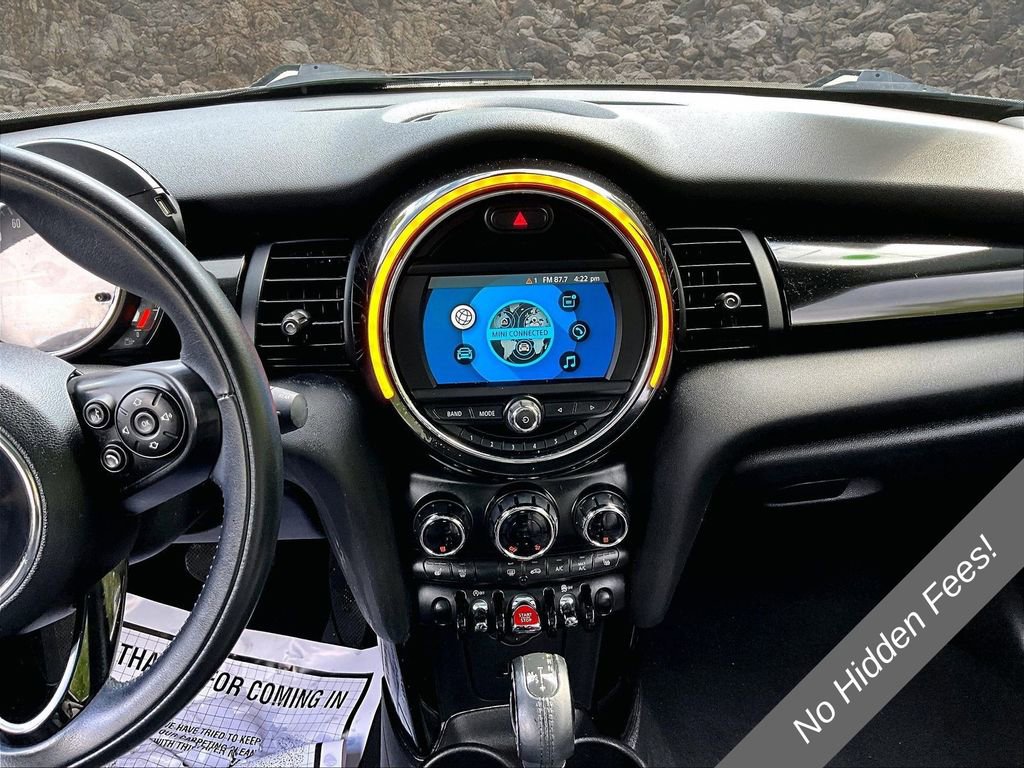 Used 2019 MINI Cooper 2-Door Hardtop w/ Signature Upholstery Package FWD image 6