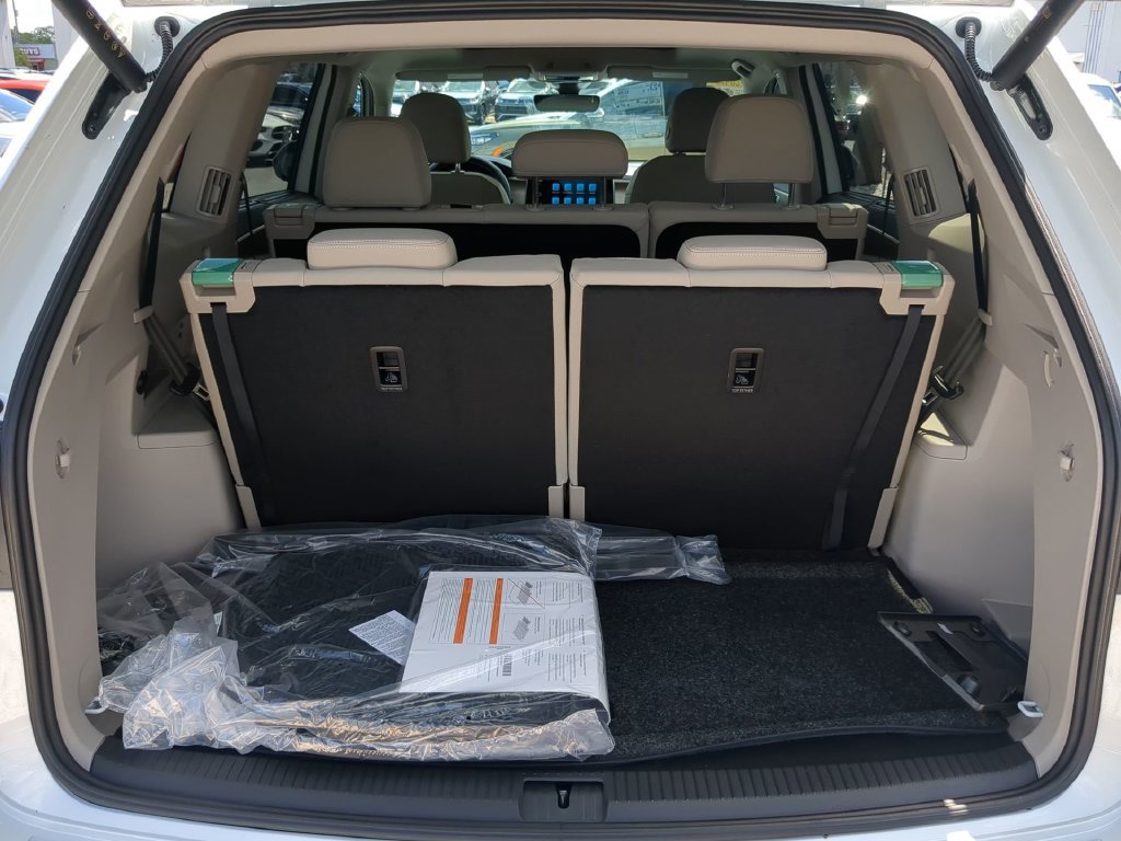 New 2026 Volkswagen Atlas SE FWD image 9
