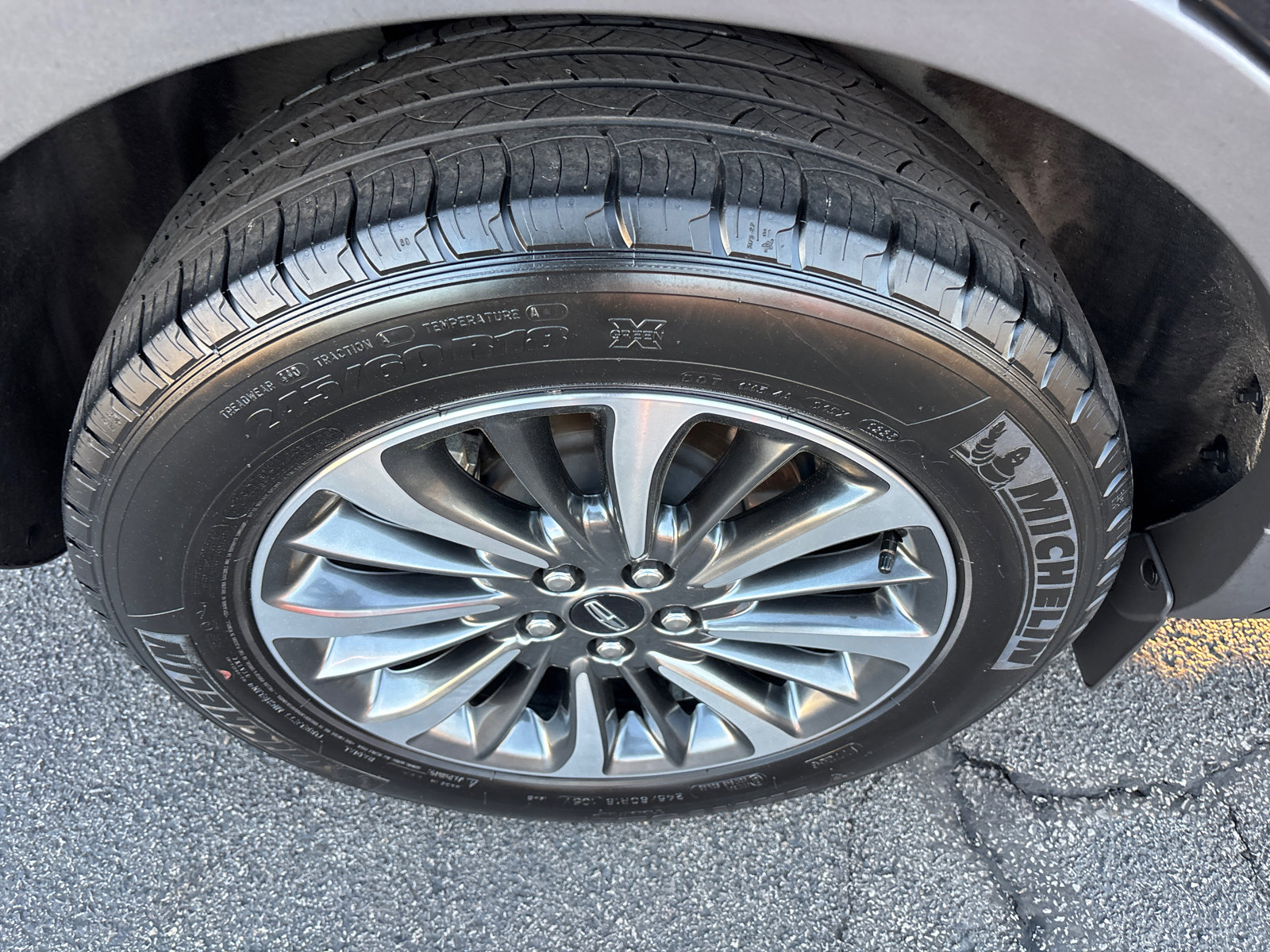 Used 2023 Lincoln Nautilus FWD image 10