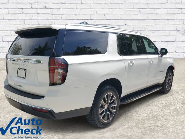 Used 2023 Chevrolet Suburban LS RWD image 3