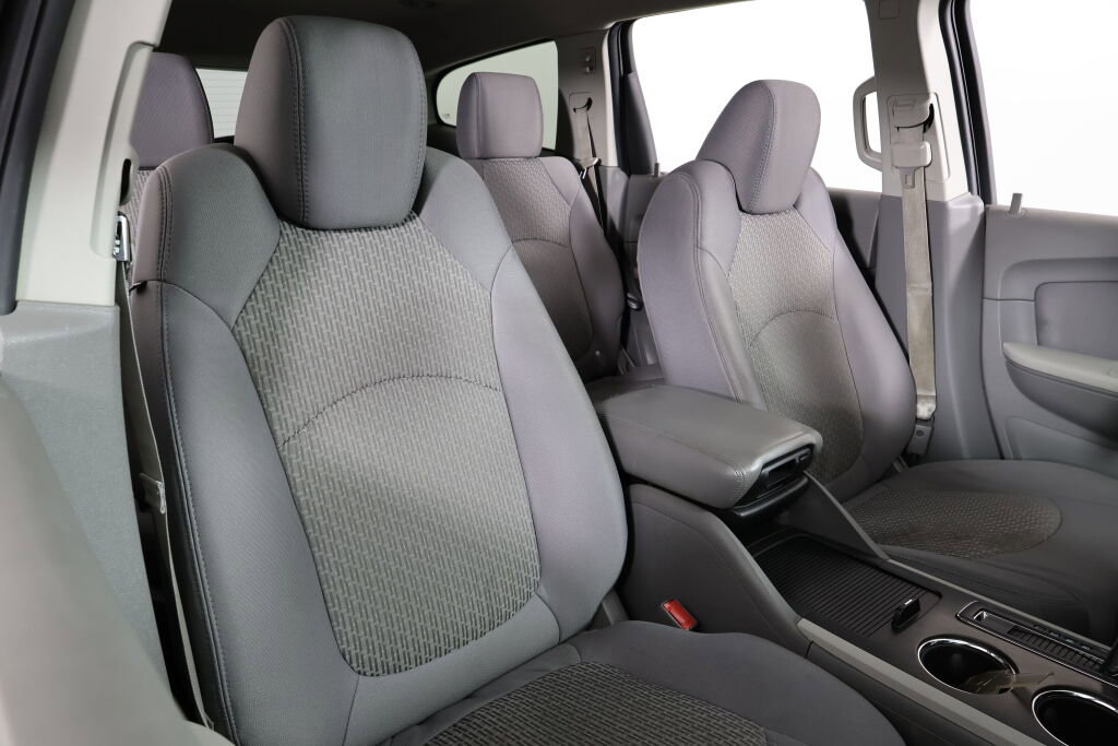 Used 2012 Chevrolet Traverse LS image 24