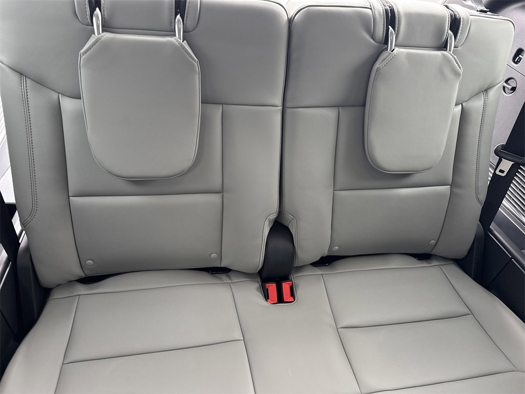 New 2026 Ford Explorer Active w/ Active Comfort Package image 16