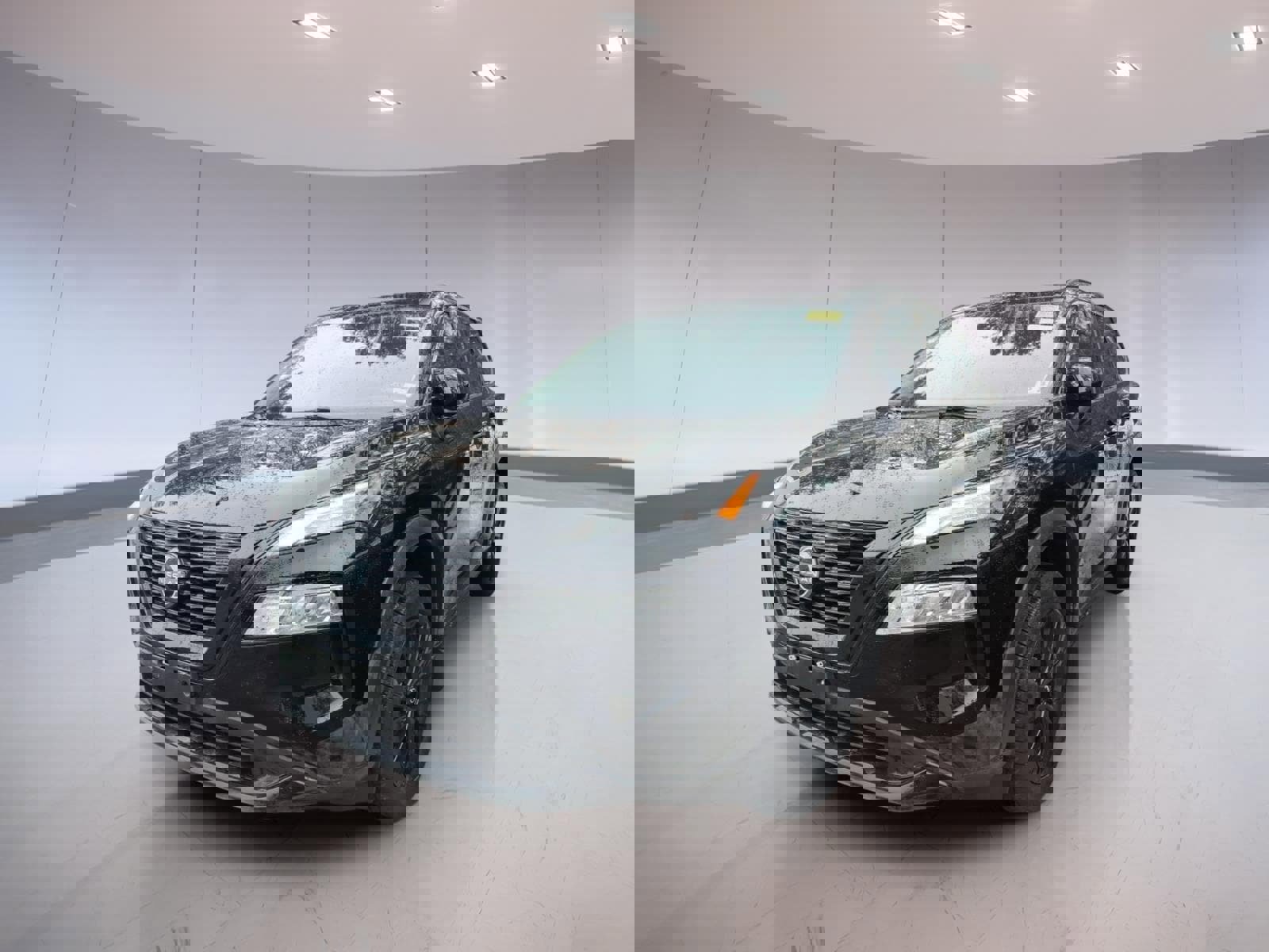 Used 2023 Nissan Rogue SV w/ SV Premium B Package image 2