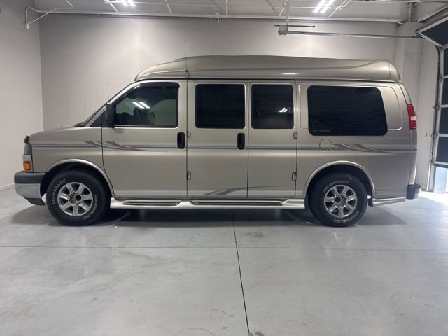 Used 2003 Chevrolet Express 1500 w/ Preferred Equipment Group 4 RWD image 10