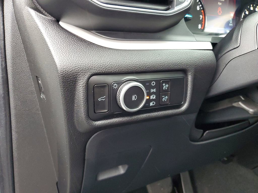 Used 2023 Ford Explorer XLT w/ Equipment Group 202A image 14