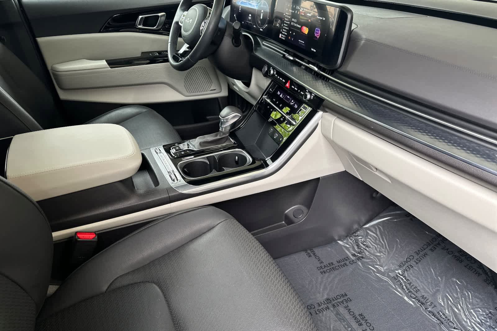 Used 2024 Kia Carnival SX Prestige image 17