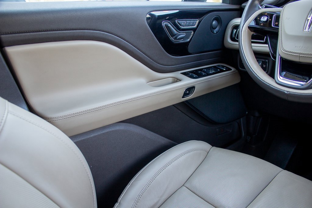 Used 2022 Lincoln Aviator Reserve w/ Elements Package Plus image 19