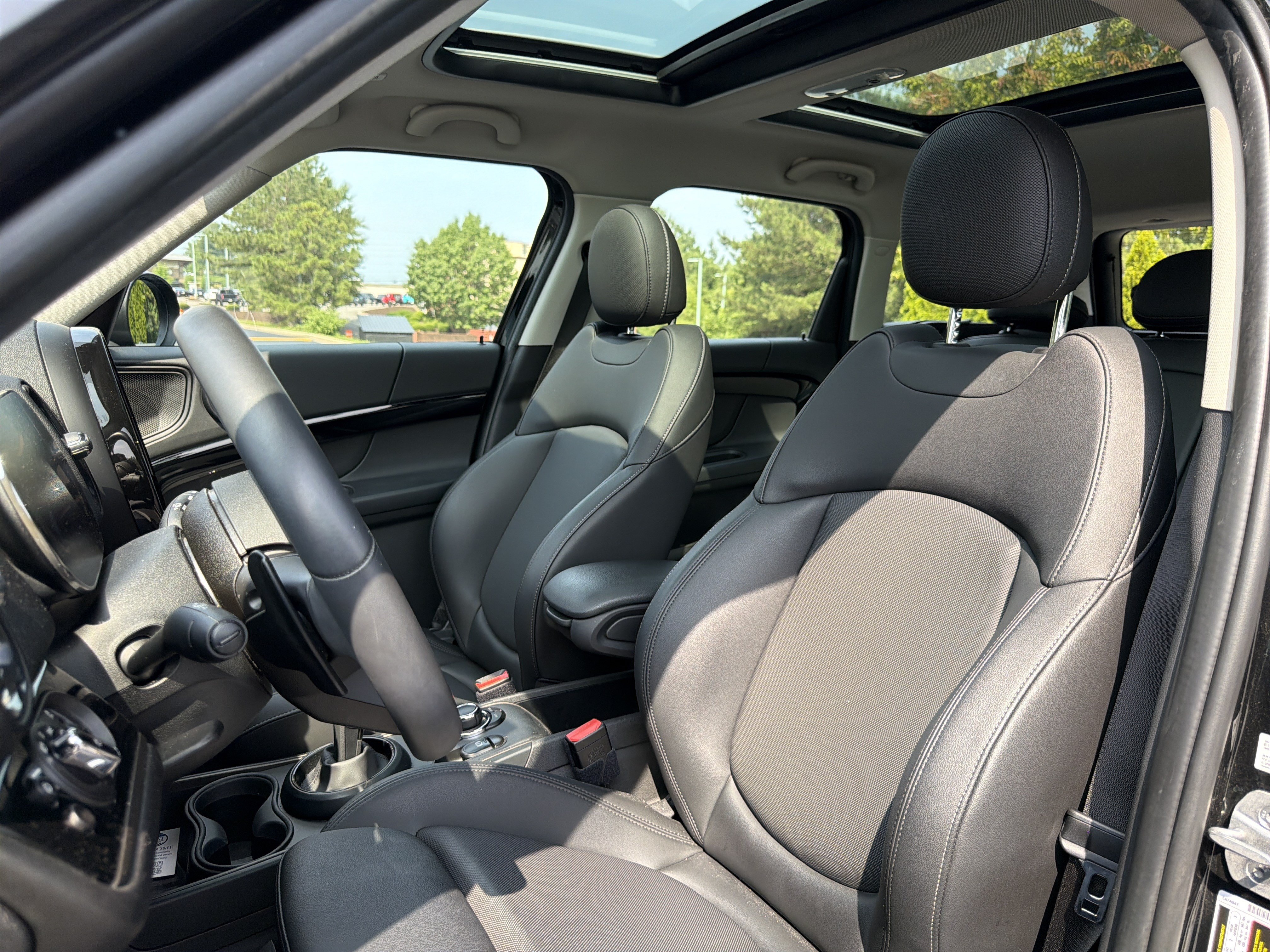 Used 2024 MINI Cooper Countryman S w/ Premium Package FWD image 7