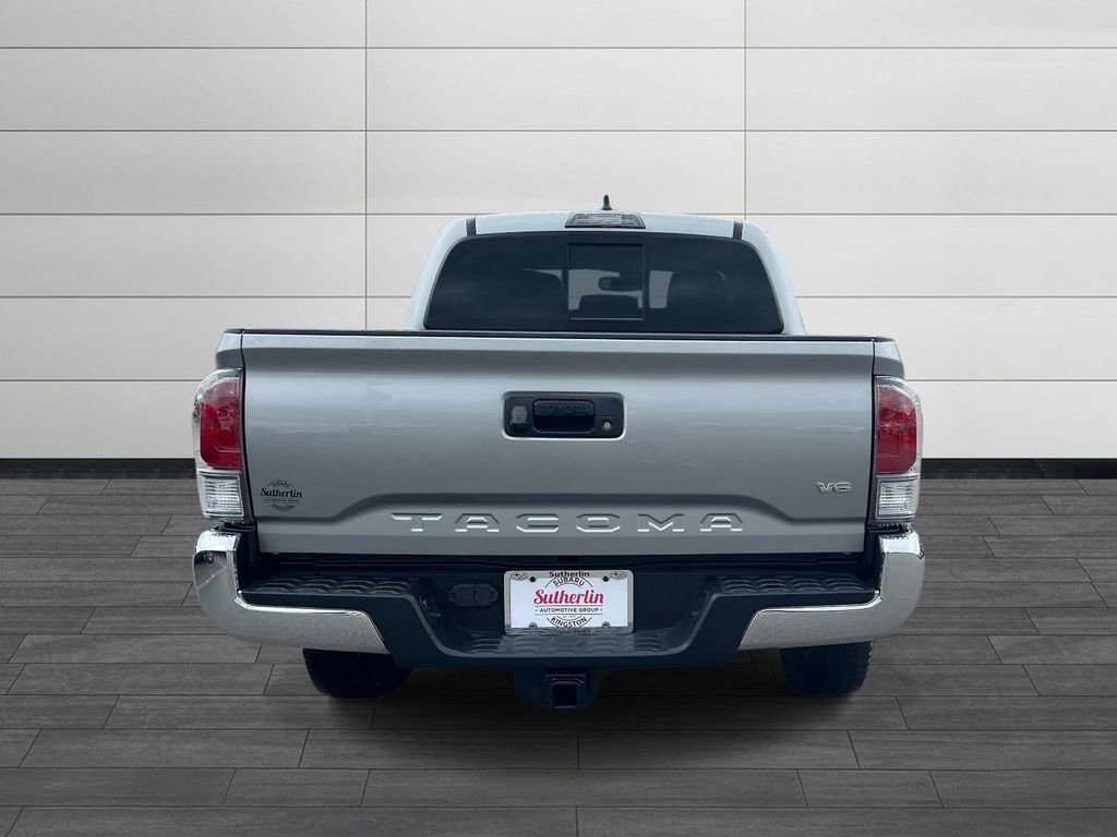 Used 2023 Toyota Tacoma TRD Off-Road AWD/4WD image 4