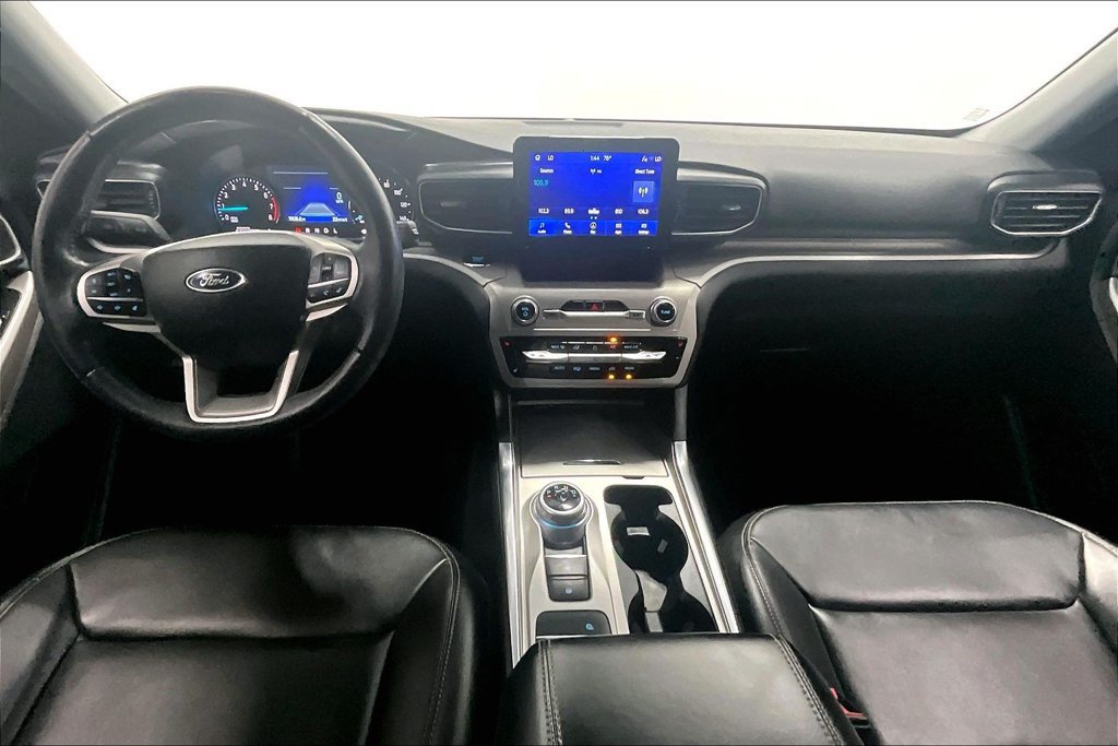 Used 2023 Ford Explorer XLT w/ Equipment Group 202A RWD image 15