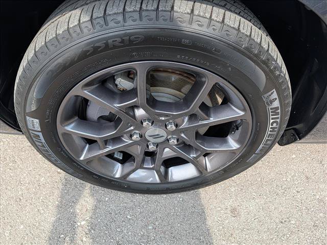 Used 2018 Dodge Challenger GT w/ GT Interior Package AWD/4WD image 9