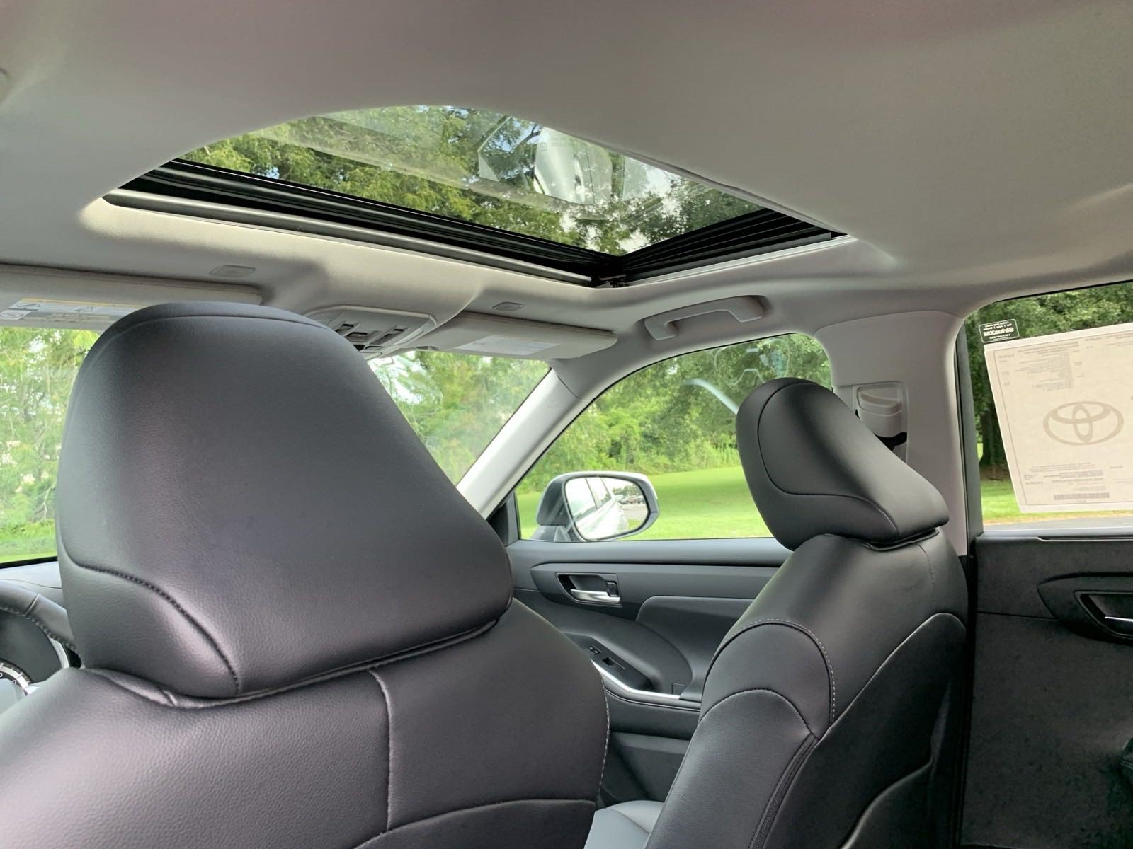 New 2024 Toyota Highlander XLE FWD image 26
