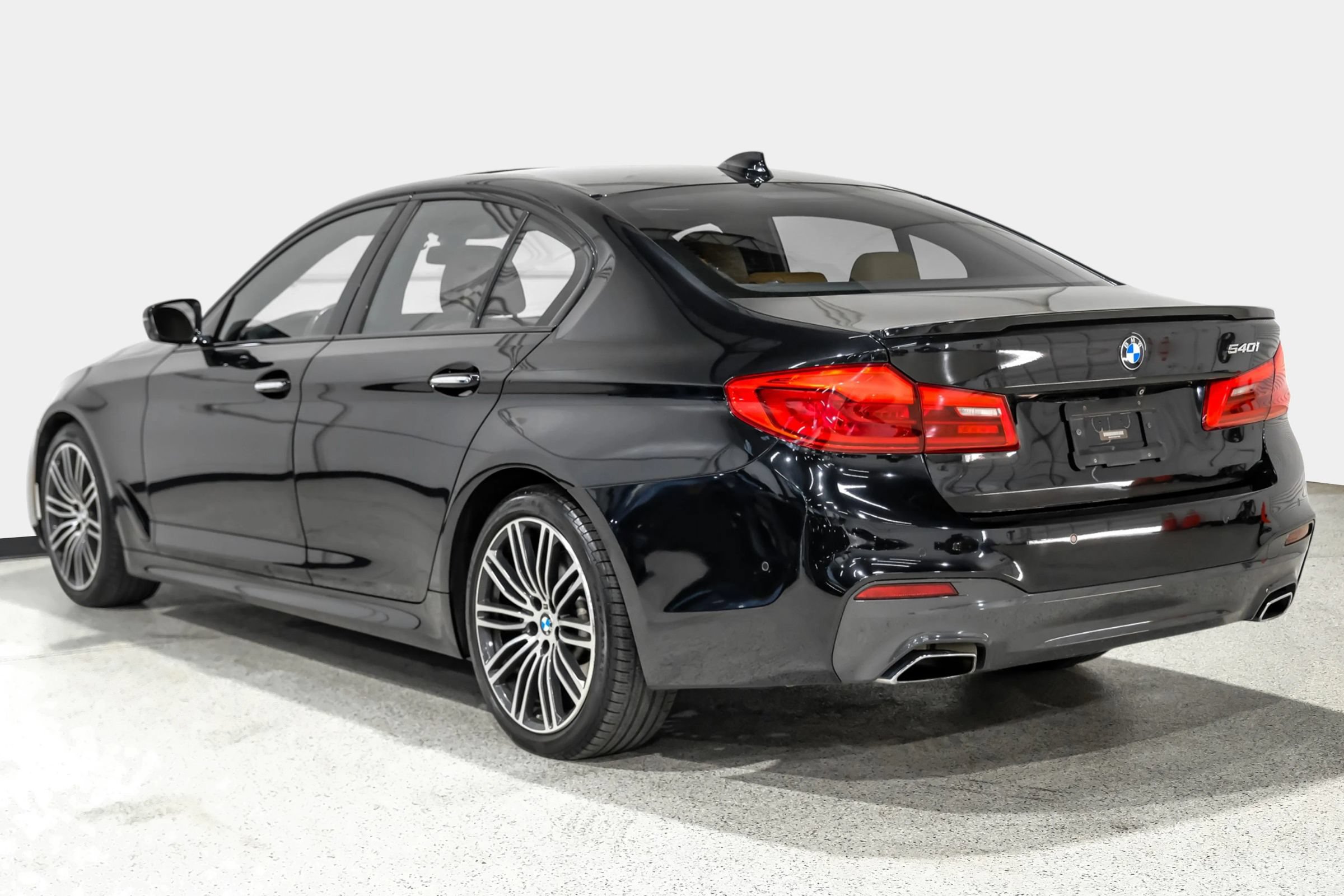Used 2017 BMW 540i RWD image 8
