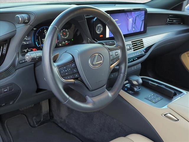 Used 2024 Lexus LS 500 RWD image 9