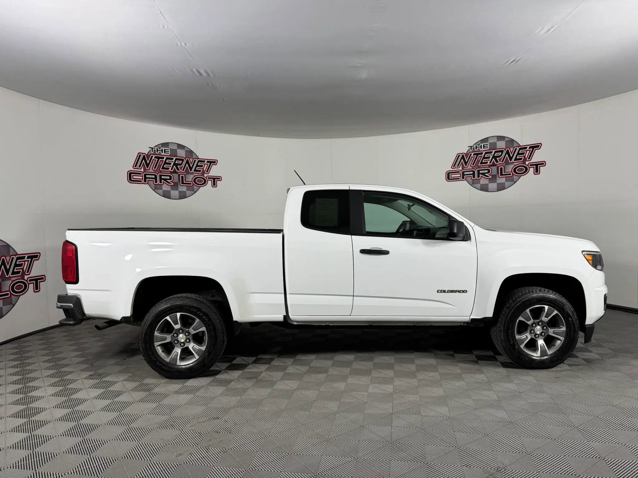 Used 2017 Chevrolet Colorado W/T RWD image 8