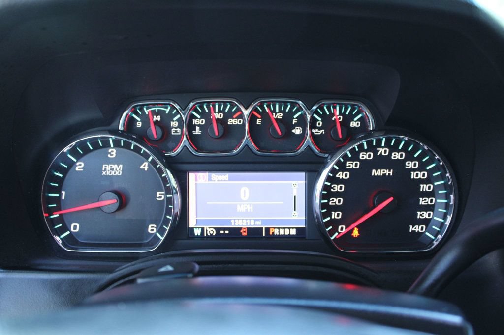Used 2015 Chevrolet Suburban LS RWD image 14