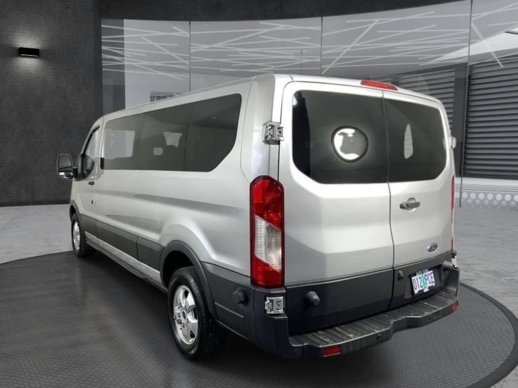 Used 2018 Ford Transit 350 XLT RWD image 4