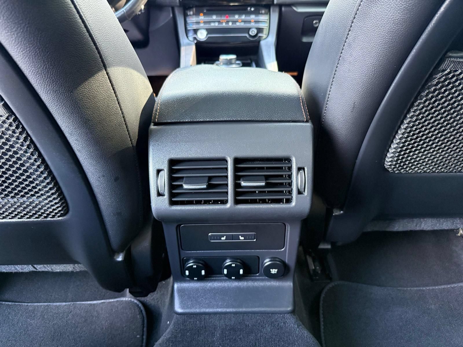 Used 2019 Jaguar F-PACE Prestige AWD/4WD image 46