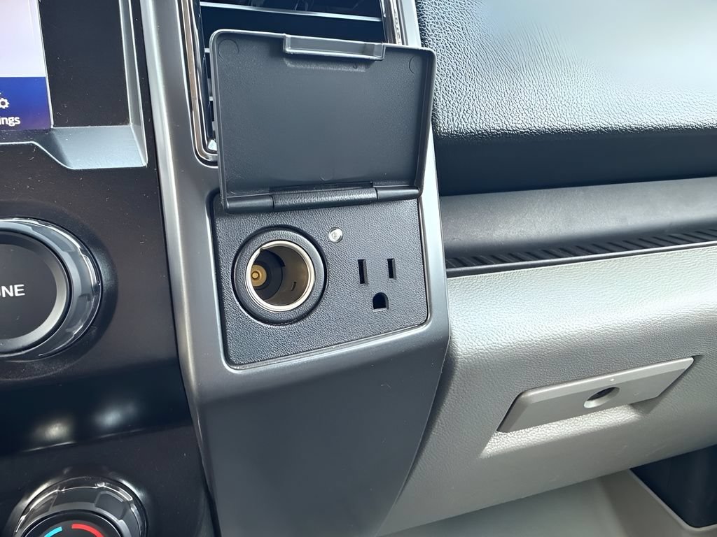 Used 2019 Ford F150 XLT w/ Equipment Group 302A Luxury AWD/4WD image 17