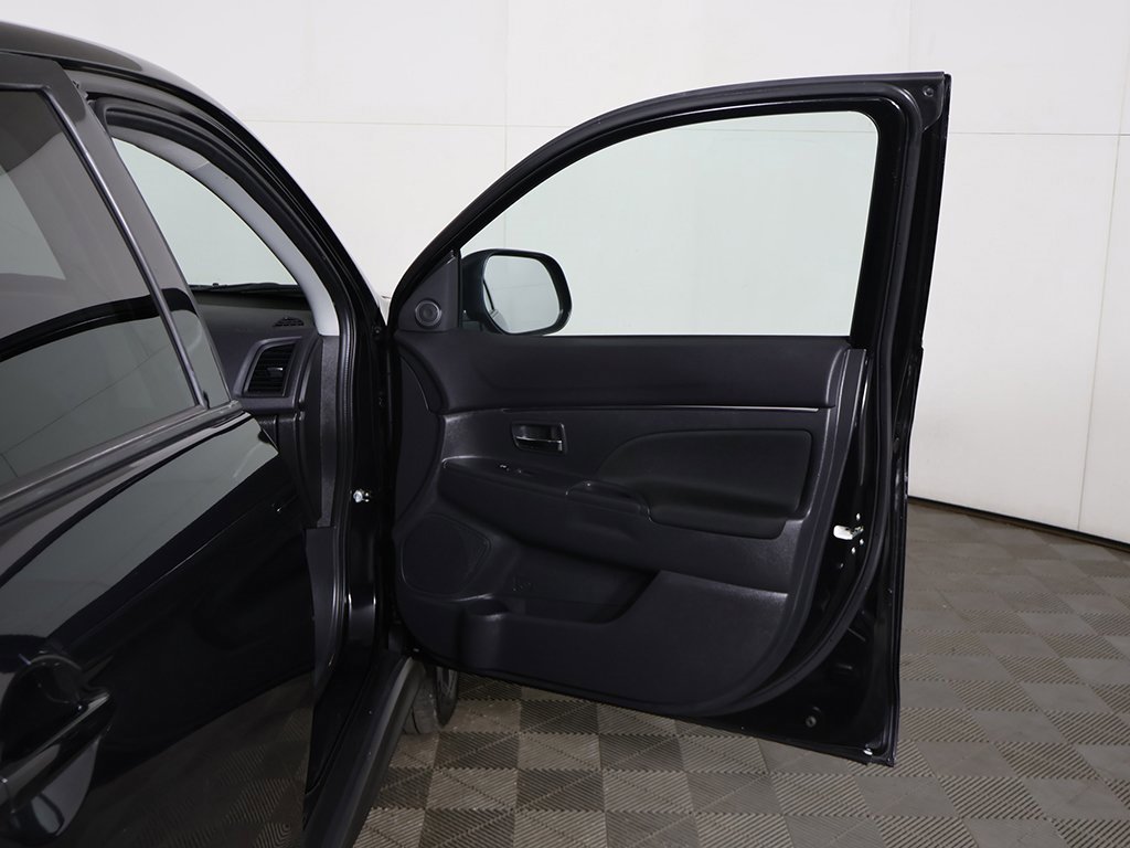 Used 2024 Mitsubishi Outlander Sport ES image 16