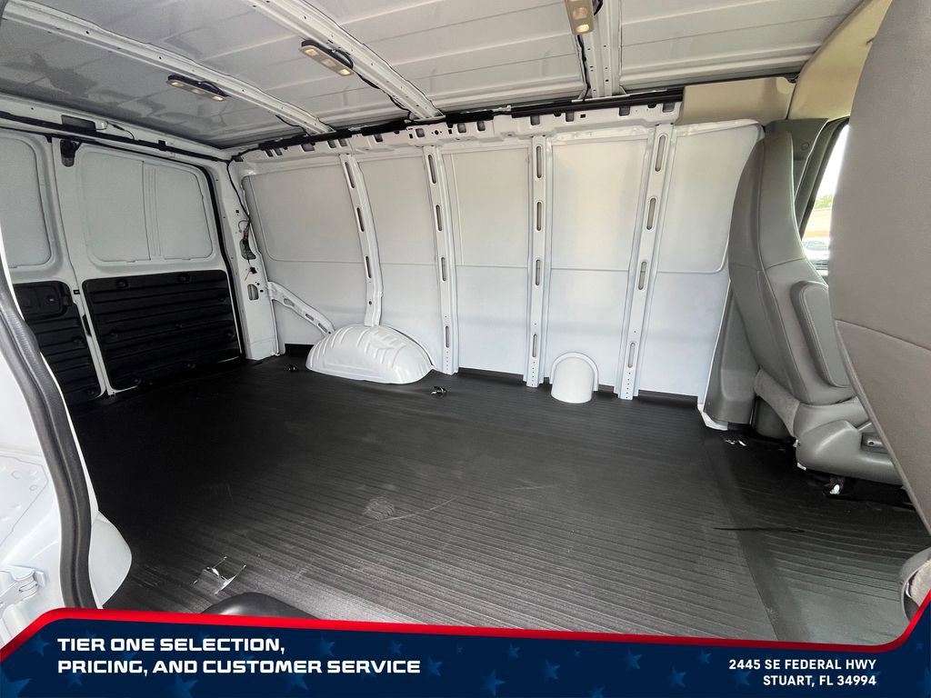New 2026 GMC Savana 2500 RWD image 12