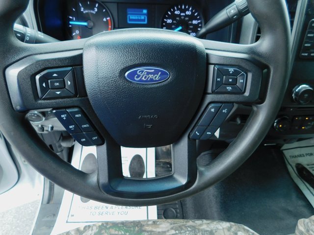 Used 2017 Ford F550 4x4 Regular Cab Super Duty image 14