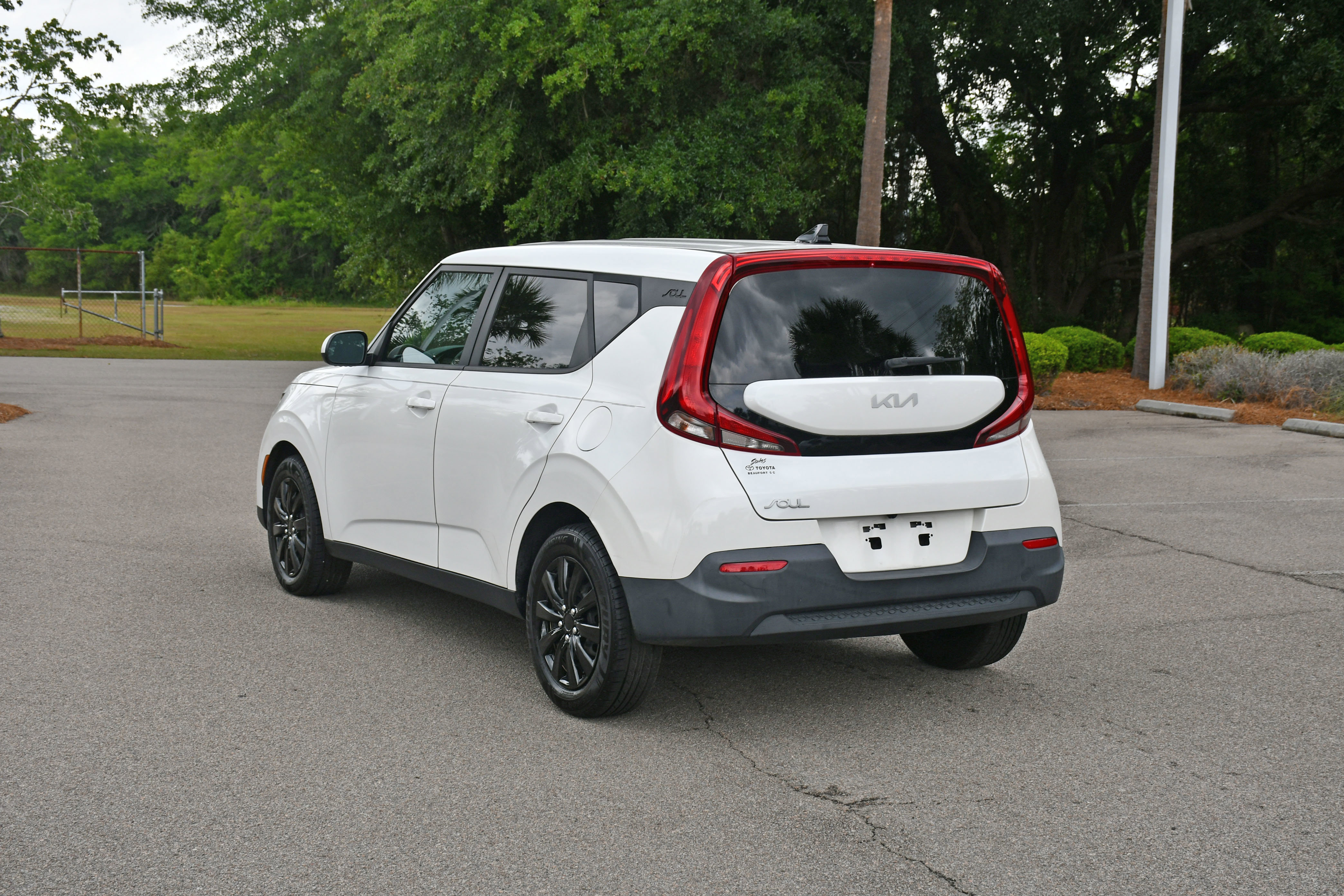Used 2022 Kia Soul LX FWD image 4