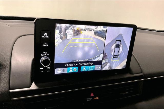 Used 2025 Honda Pilot Elite image 18