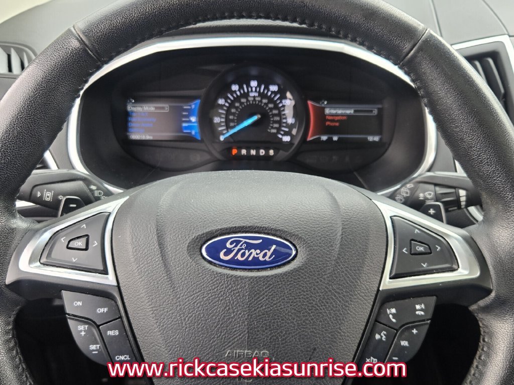 Used 2016 Ford Edge Titanium w/ Equipment Group 302A FWD image 30