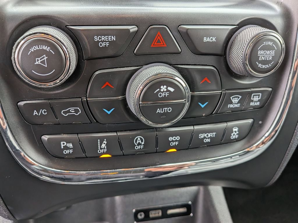 Used 2017 Dodge Durango Citadel w/ Technology Group AWD/4WD image 24
