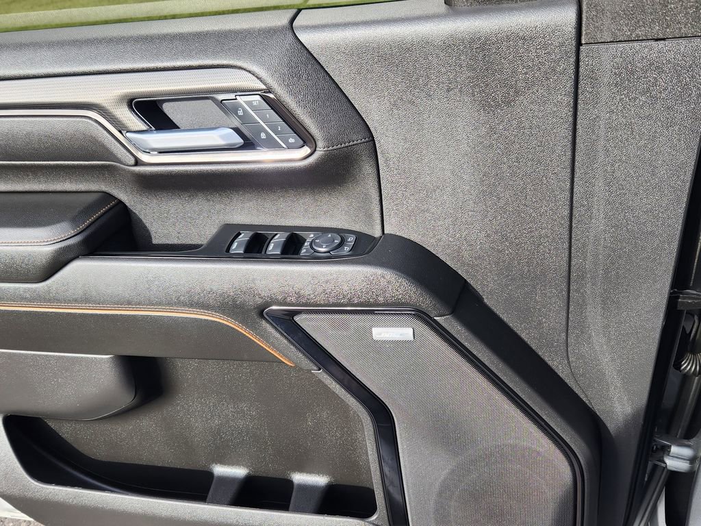 Certified 2025 GMC Sierra 3500 AT4 w/ AT4 Premium Plus Package image 8