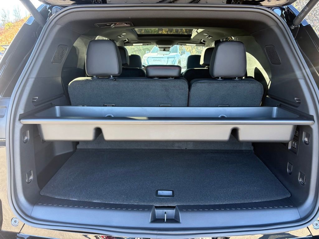 New 2026 Chevrolet Traverse RS image 16